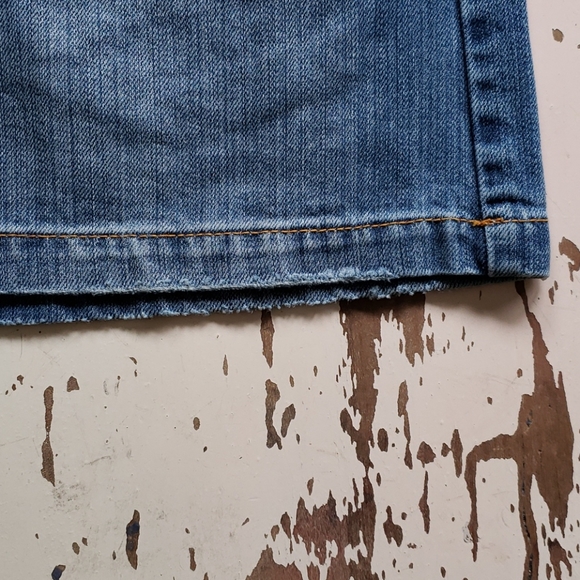 Vintage AEO Perfect Look Distressed Denim Skirt - Picture 6 of 8